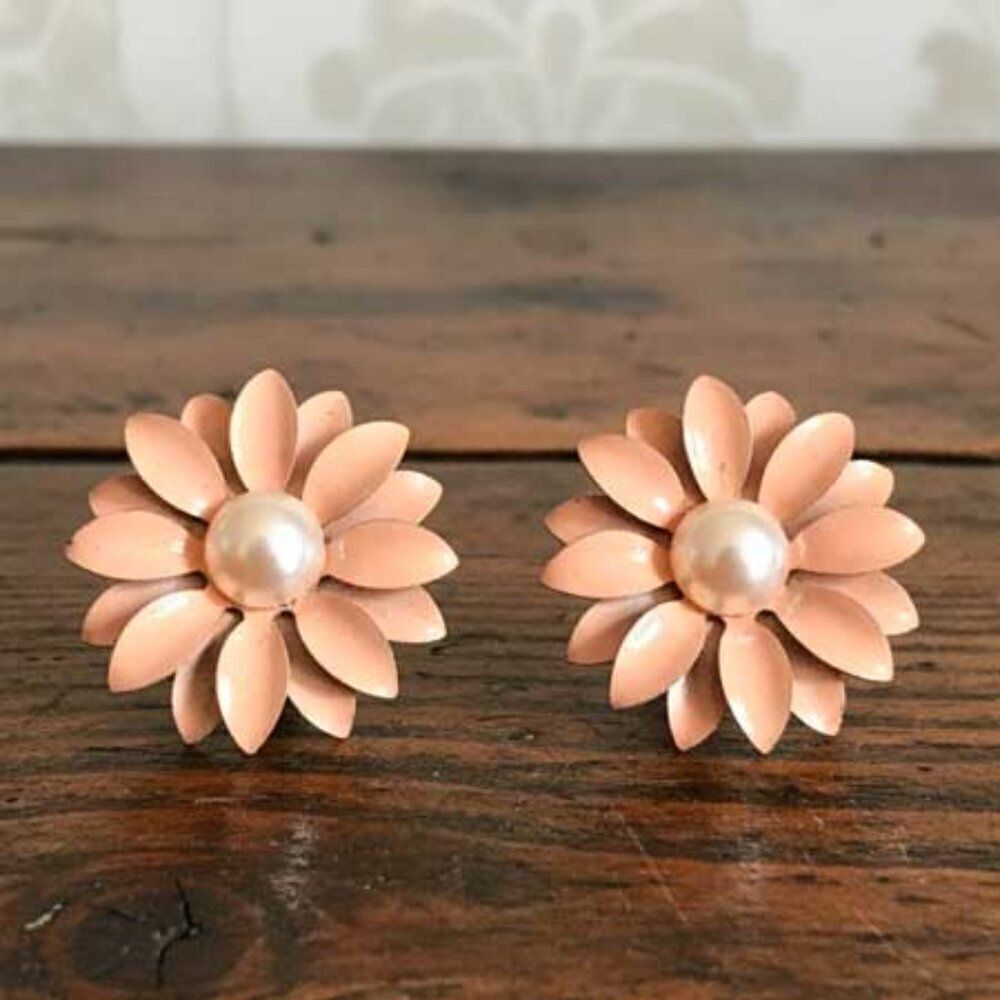Ladies Pink Flower Earrings - Picture 4 of 11